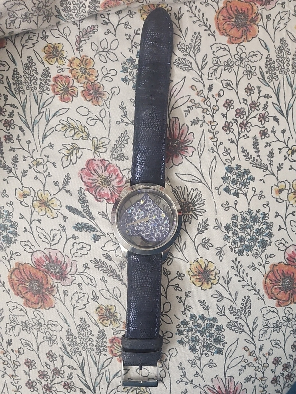 Guess Women's Navy Blue Crystal Heart Dial Watch